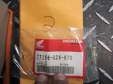 Ось SEAT HOOK (77156-GZ4-670)
