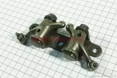 Коромисла клапанів (рокери, пара) на пластині CG125-200cc (Китай)