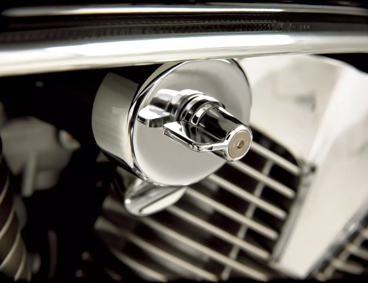 Кришка відсічної пластини подачі палива SHOW CHROME Fuel Shut-Off Plate Cover 55-301 - Фото 2