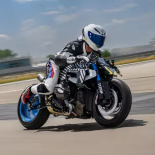 Унікальний концепт BMW із закисом азоту! фото
